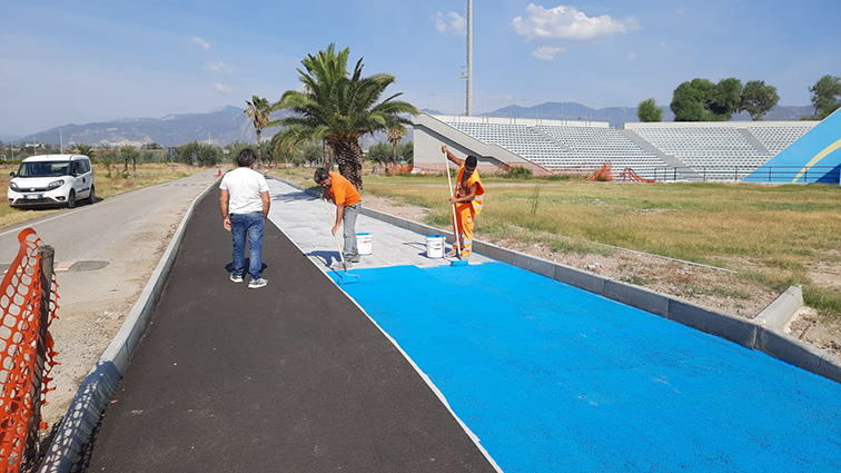 REALIZZAZIONE PISTA CICLABILE TRAFFIC PAINT